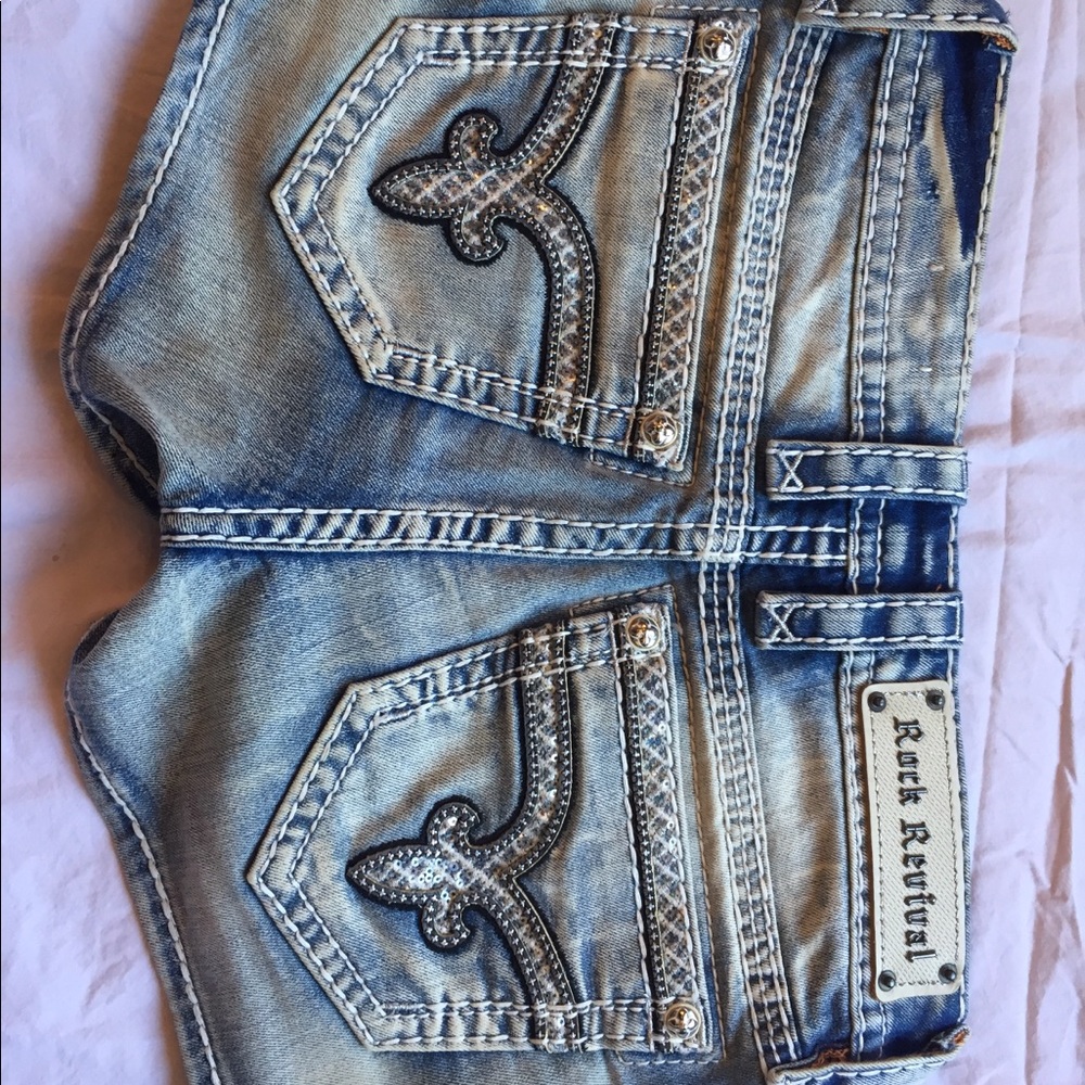 Rock Revival med blue jean shorts